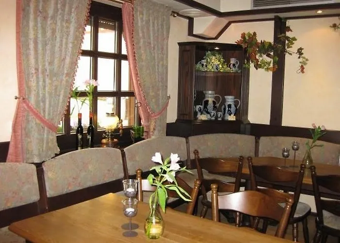 弗朗茨舍费尔酒庄旅馆 4* 巴特诺因阿尔-阿尔韦勒