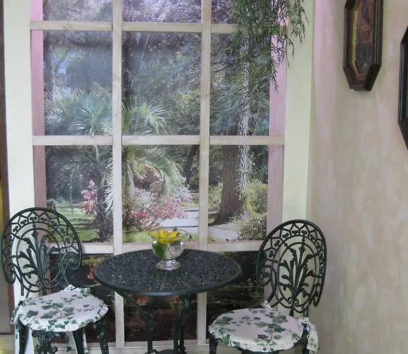 弗朗茨舍费尔酒庄旅馆