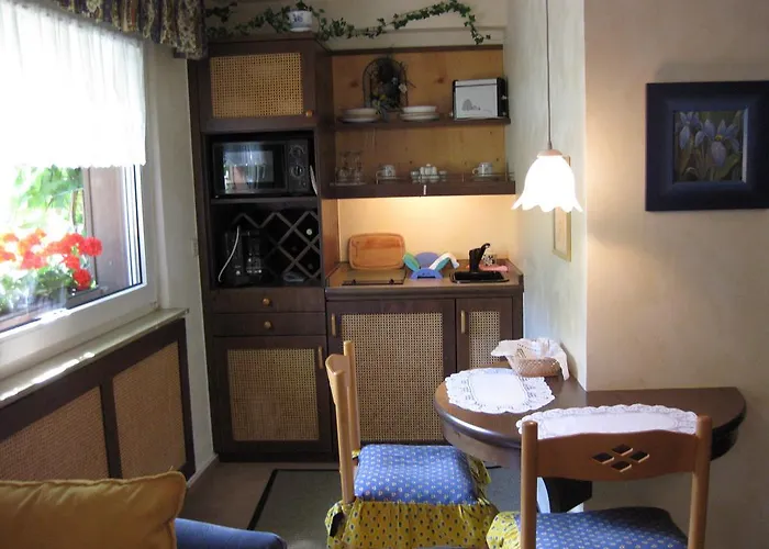 Weingut Franz Schaefer באד נויאנאהר-ארוויילר